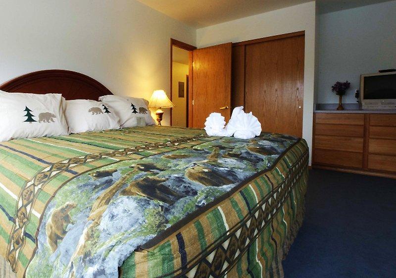 Frontier Suites Hotel In Juneau Exterior photo